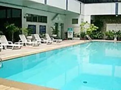Holiday Mansion Hotel
